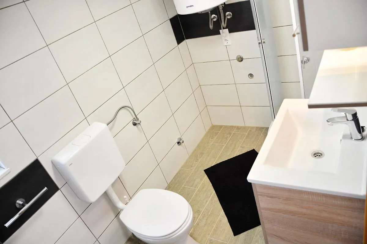 Apartments By The Sea Vrsi - Mulo, Zadar - 12519
